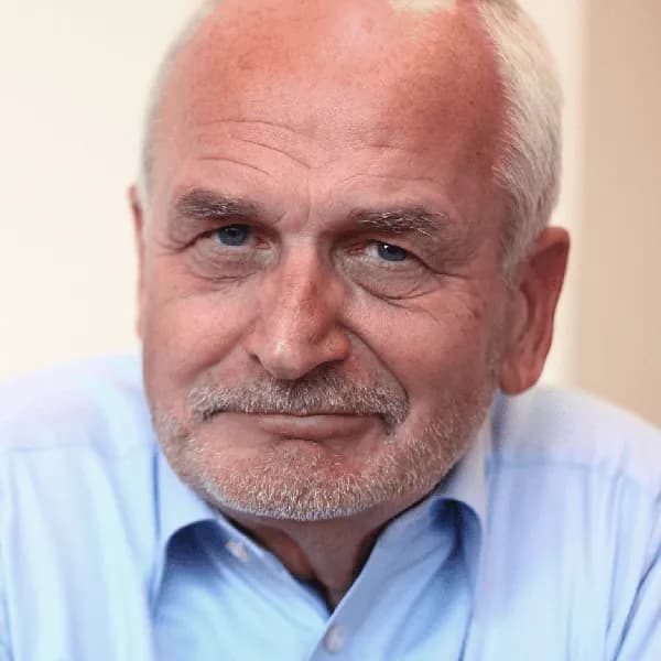 Rolf Høegh, erhvervsmægler